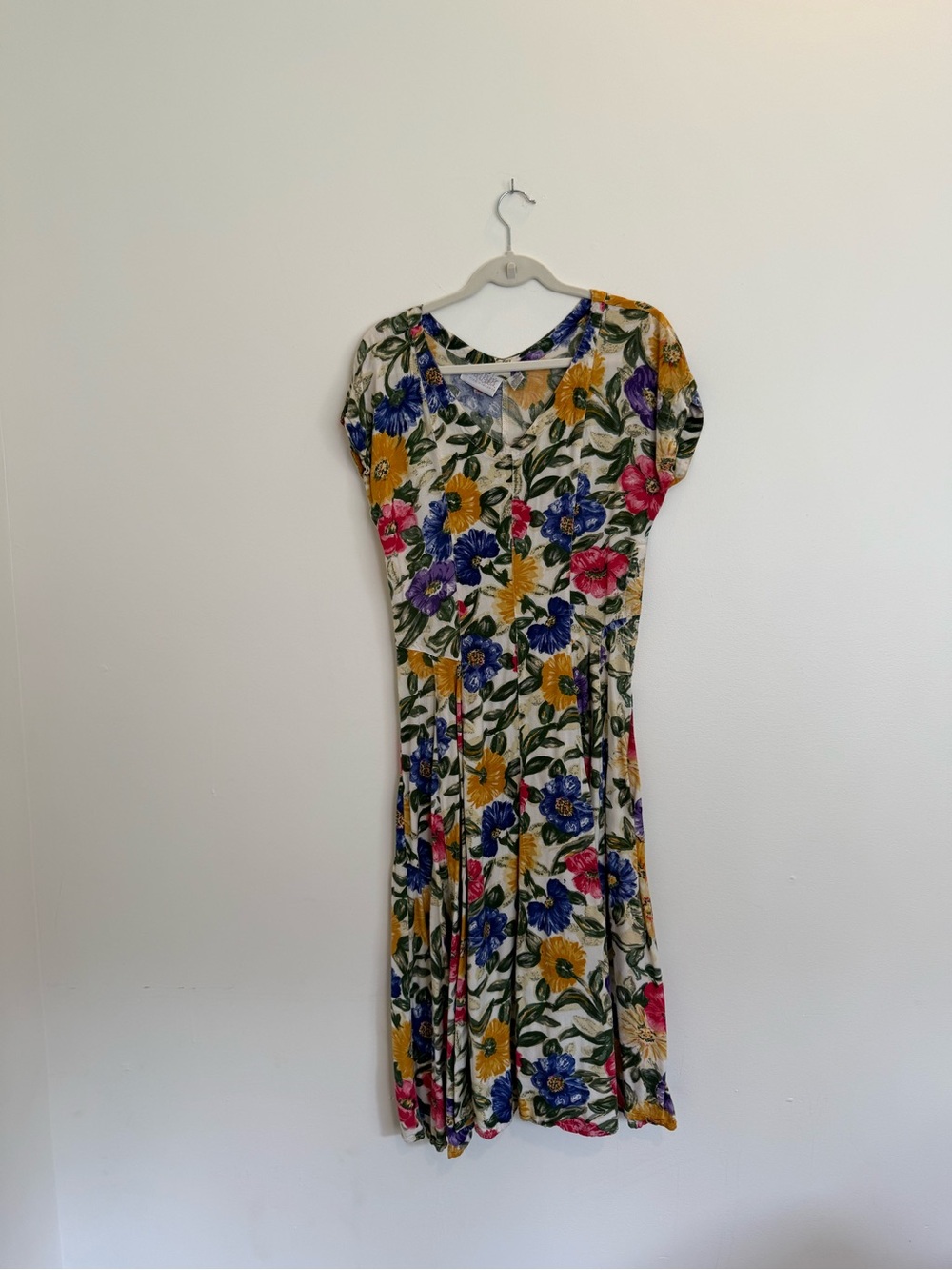 Vintage wide skirt Floral V-Neck Midi Dress in Multi-Color